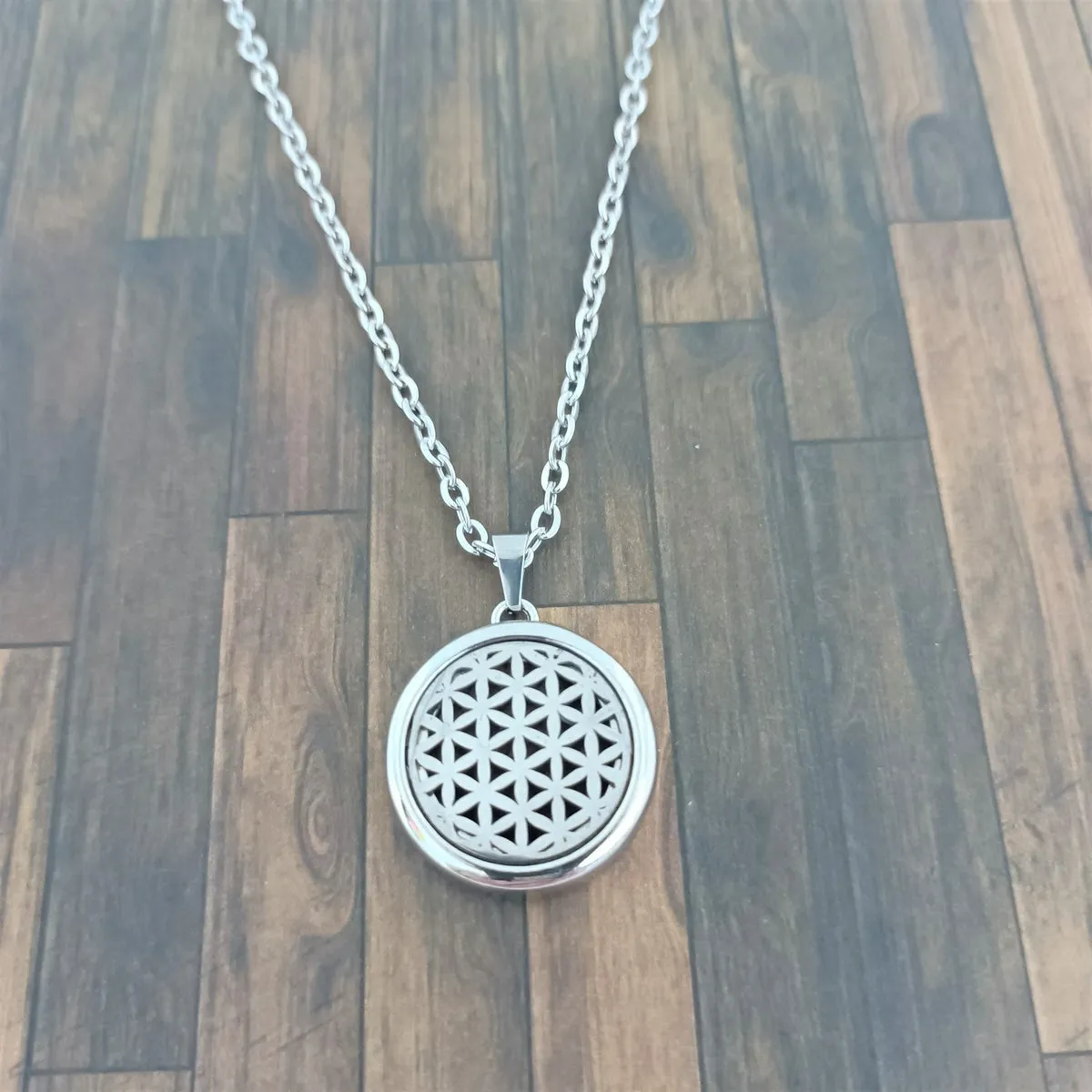 Collier d'aromathérapie fleur de vie