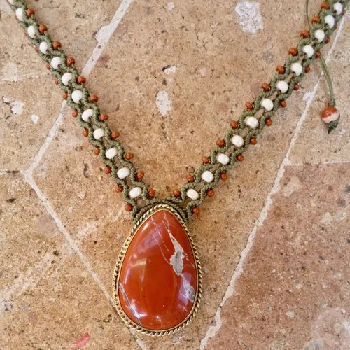 Collier macramé et jaspe rouge