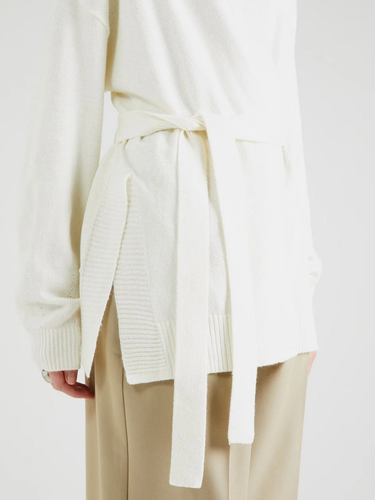 Pull Femme GUESS MATILDA BELTED CARDI SWTR W4YR26 Z3FH0 G012 Blanc