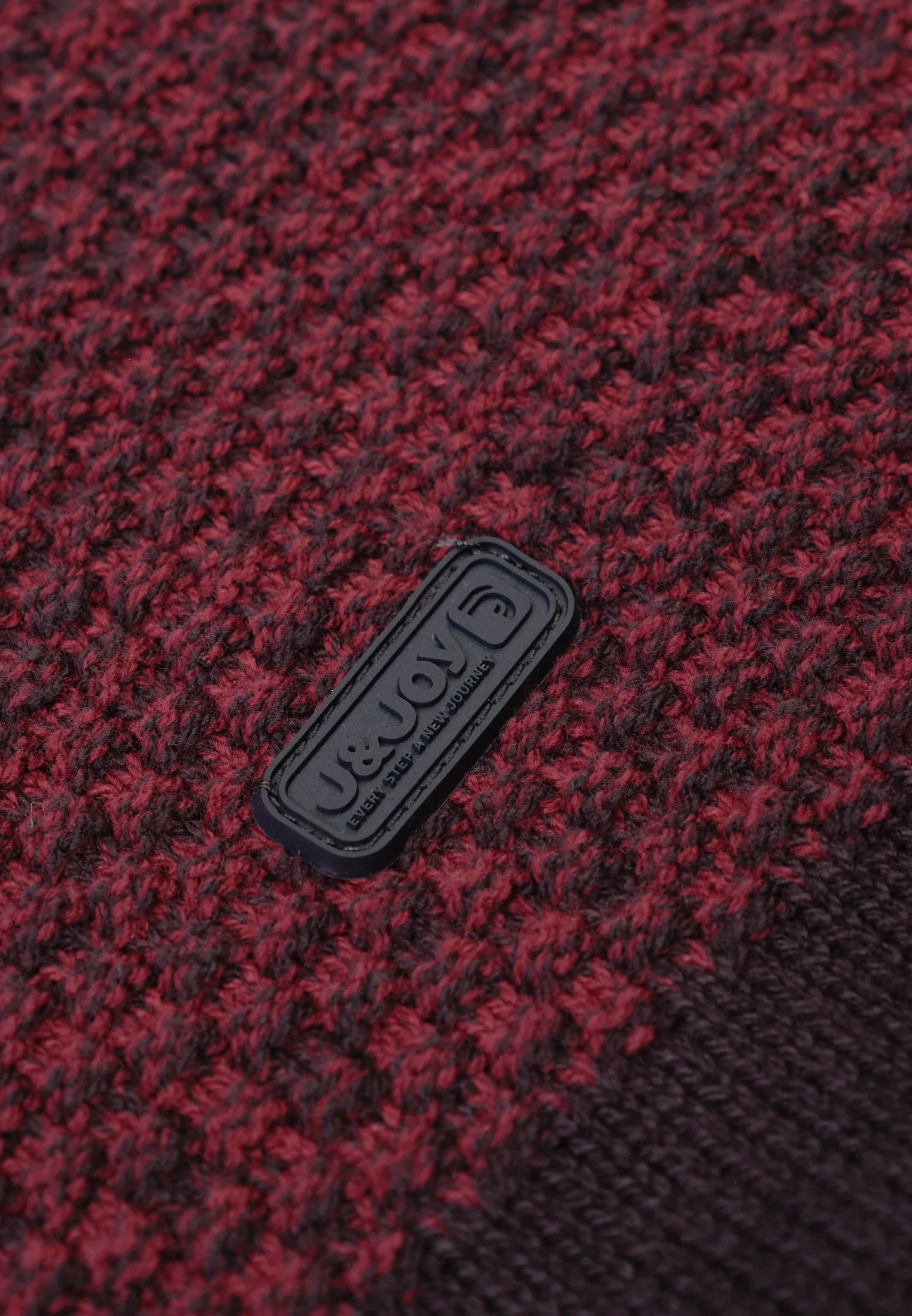 Pull homme bicolore à col montant
