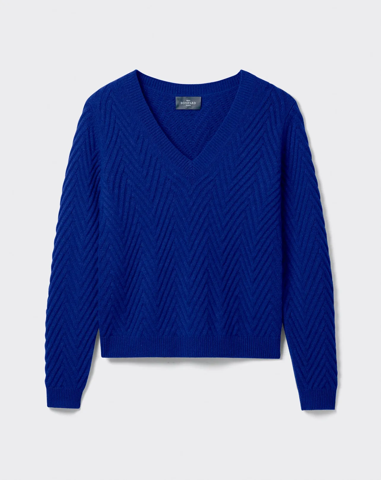 Pull V à chevrons reliéfés