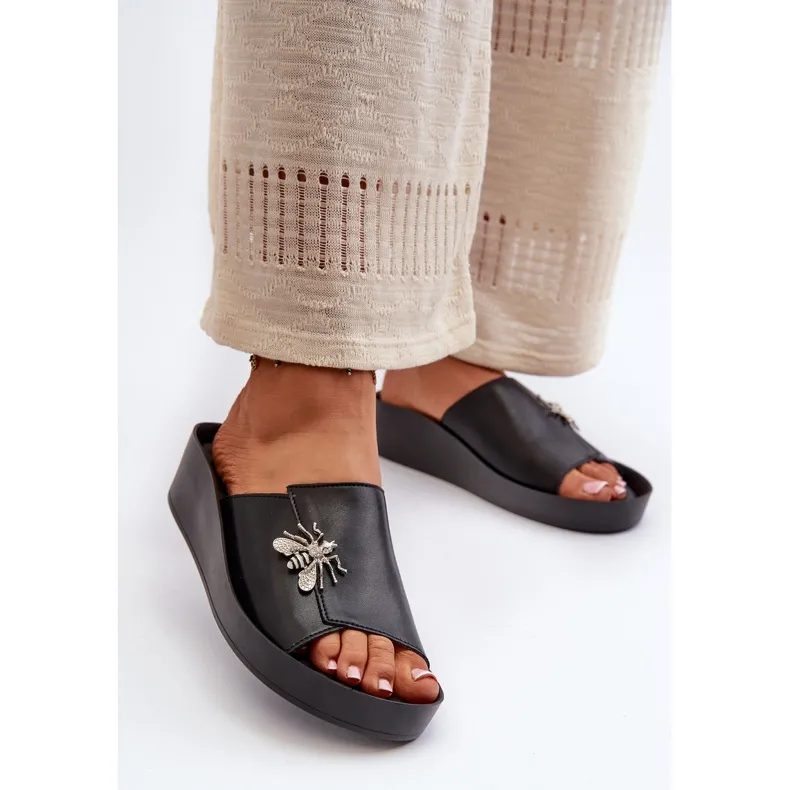 Tongs élégantes pour femmes avec décoration, cuir naturel S.Barski KV27-015 noir le noir